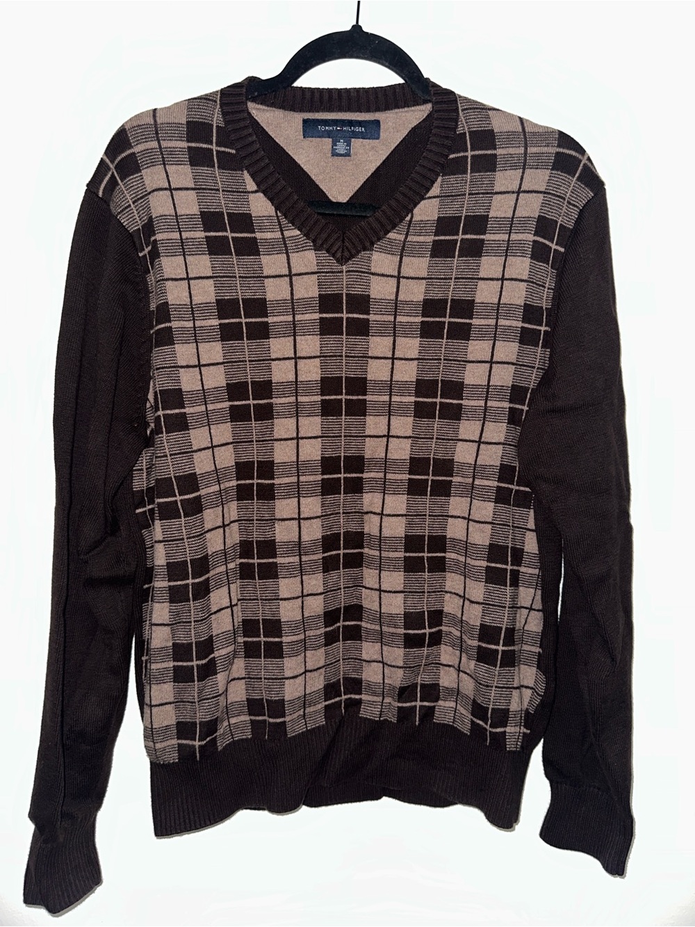 Tommy Hilfiger Men's Brown and Tan Plaid V-Neck Sweater